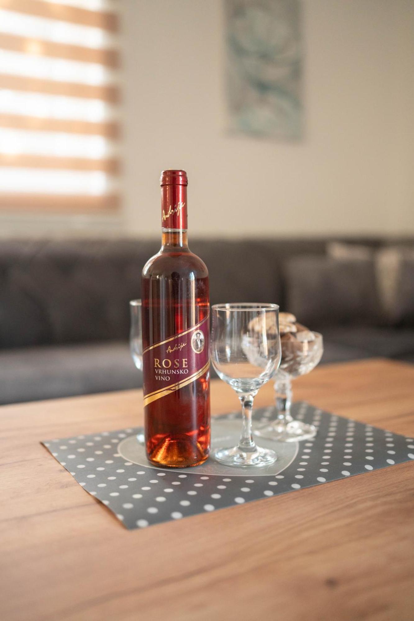 Apartmani Elegance Tuzla Exteriér fotografie